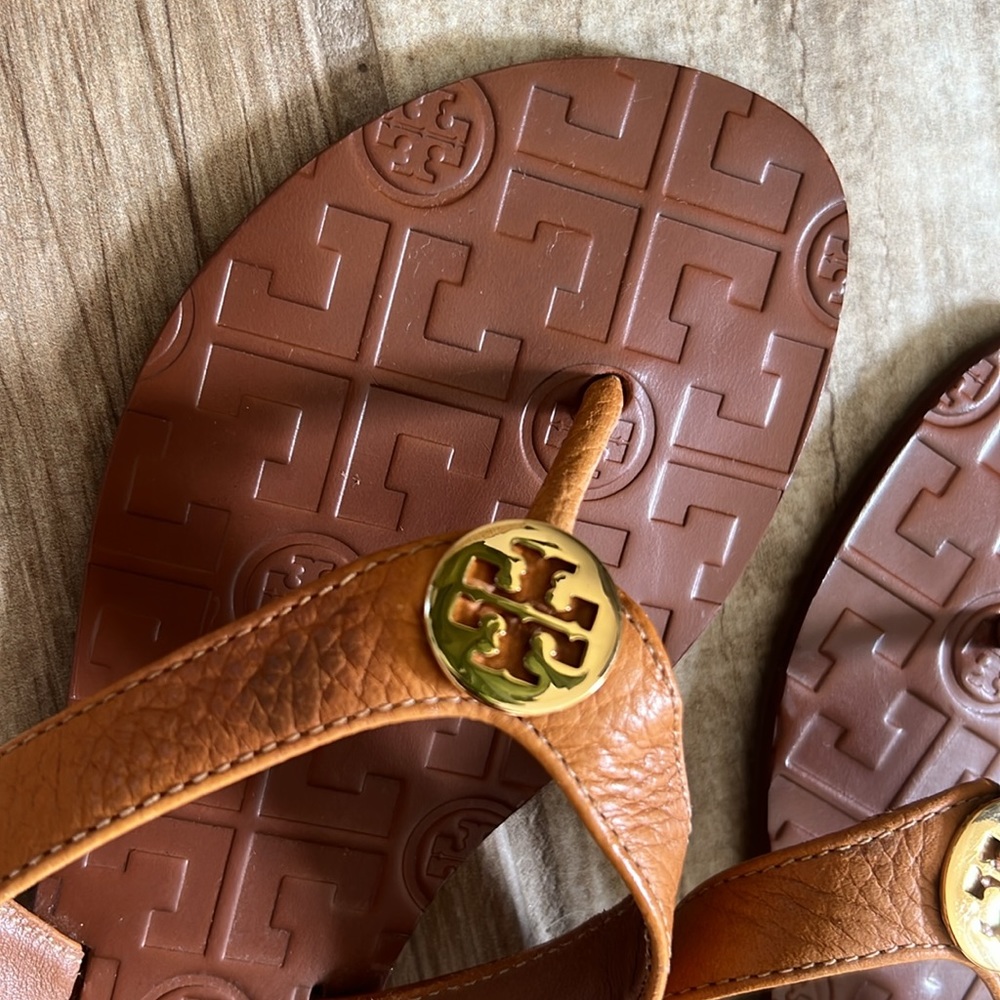 Tori Burch Thora Sandal - Picture 4 of 5